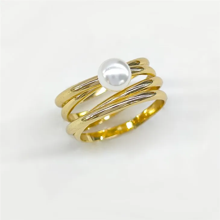 Gold Coil Pearl Ring